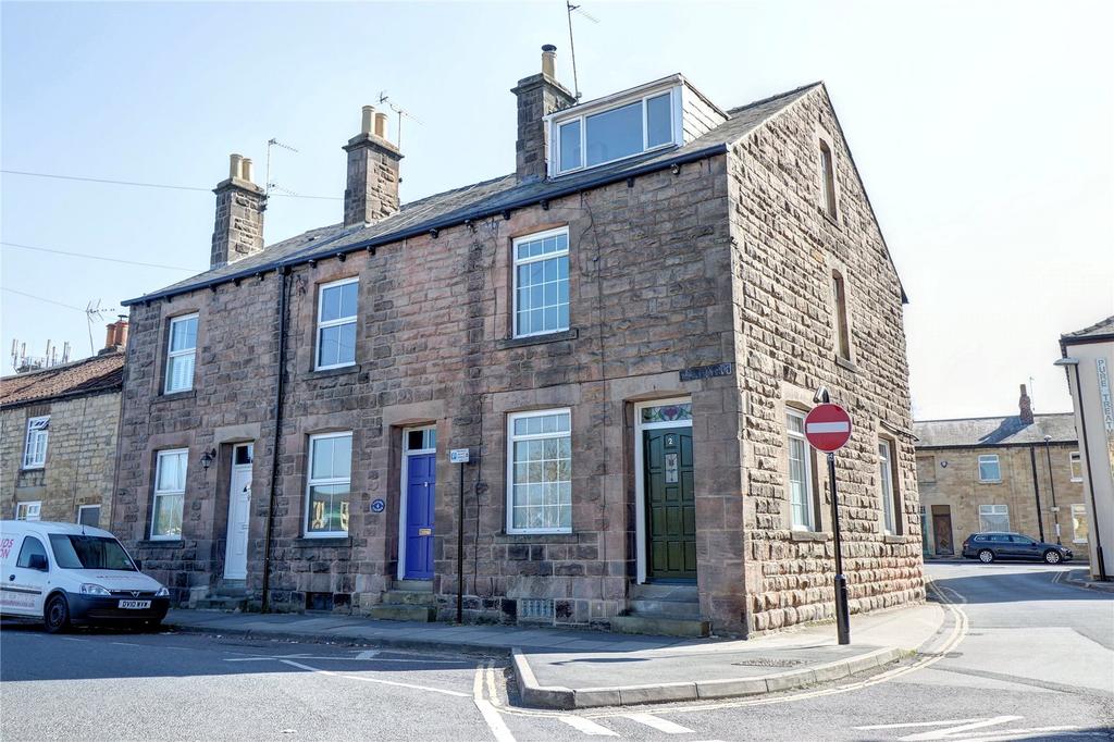 Walton Road, Wetherby, West Yorkshire 3 bed terraced house £300,000