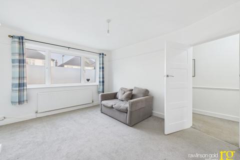 1 bedroom maisonette to rent, Holwell Place, Pinner