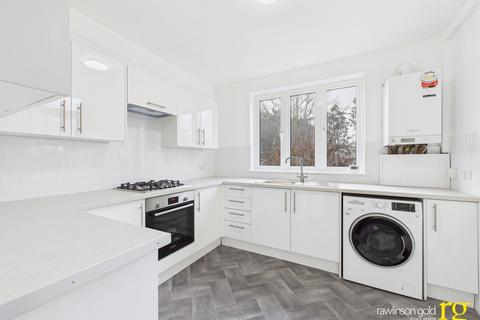1 bedroom maisonette to rent, Holwell Place, Pinner