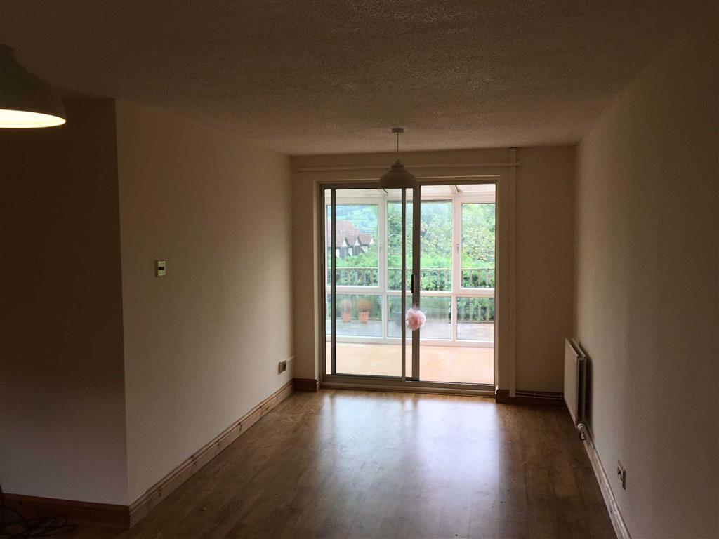 55, Gungrog Hill, Welshpool, Powys, SY21 3 bed semidetached house £