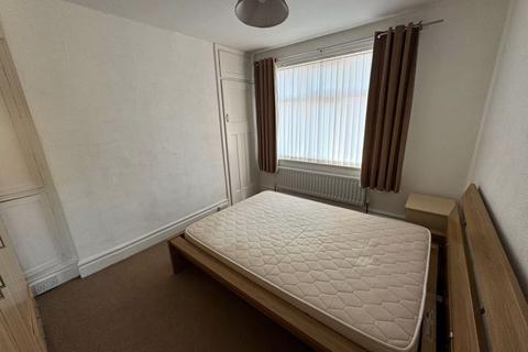 2 bedroom apartment to rent, Forrest Road, Wallsend NE28