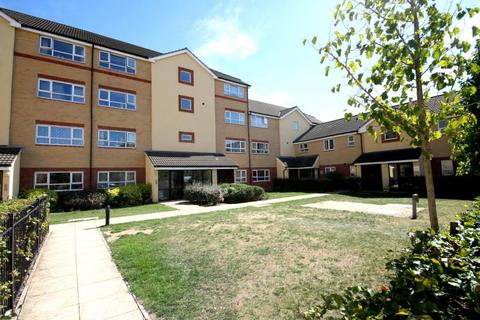 2 bedroom apartment to rent, Chertsey Road, Feltham, TW13