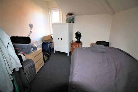 4 bedroom flat to rent, Erleigh Road - ALL BILLS INCLUDED