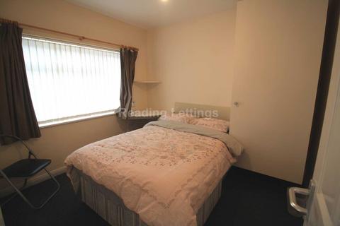undefined, Blenheim Gardens, Reading - GAS INCLUDED