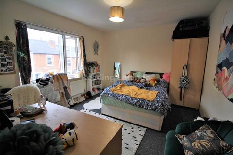 undefined, Donnington Gardens, Reading - GAS INCLUDED