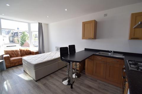 undefined, Pen-Y-Lan Road (Flat 3), Cardiff