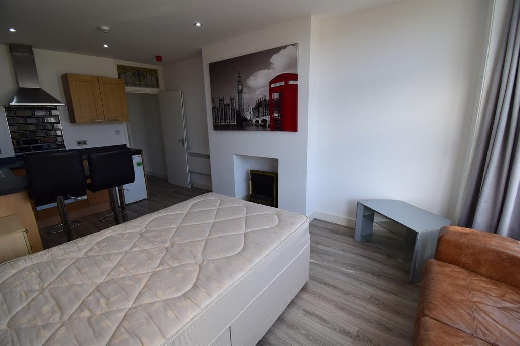 Bedroom+part