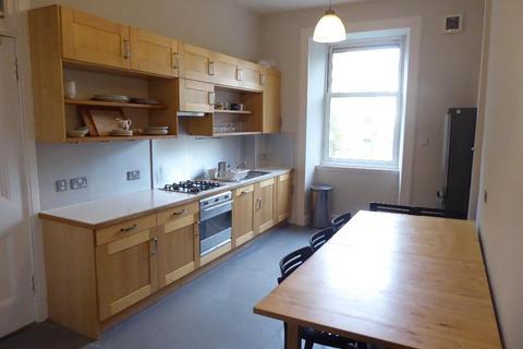 3 bedroom flat to rent, Roseneath Street, Marchmont, Edinburgh, EH9