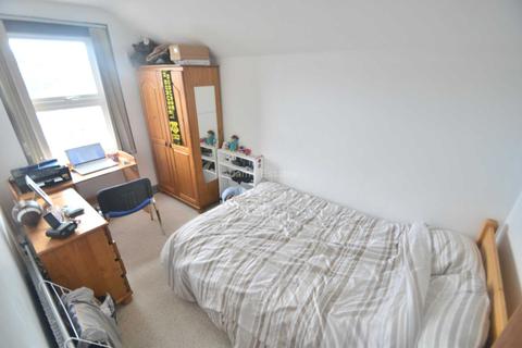 6 bedroom flat to rent - Erleigh Road, Reading, Berkshire RG1 5NA