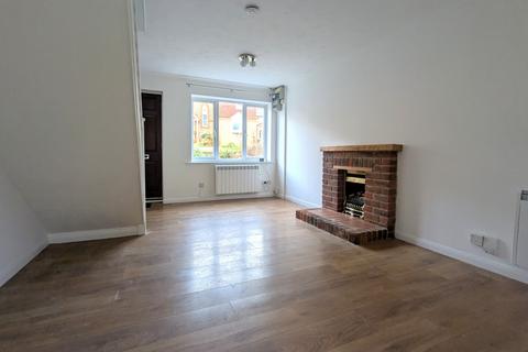 2 bedroom end of terrace house to rent, Romsey   Bramble Drive   UNFURNISHED