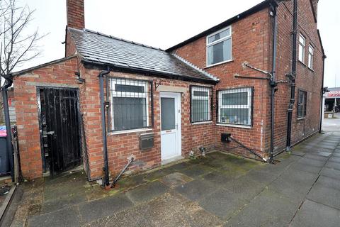 2 bedroom flat to rent, 102A Liverpool Road, Cadishead M44 5AN