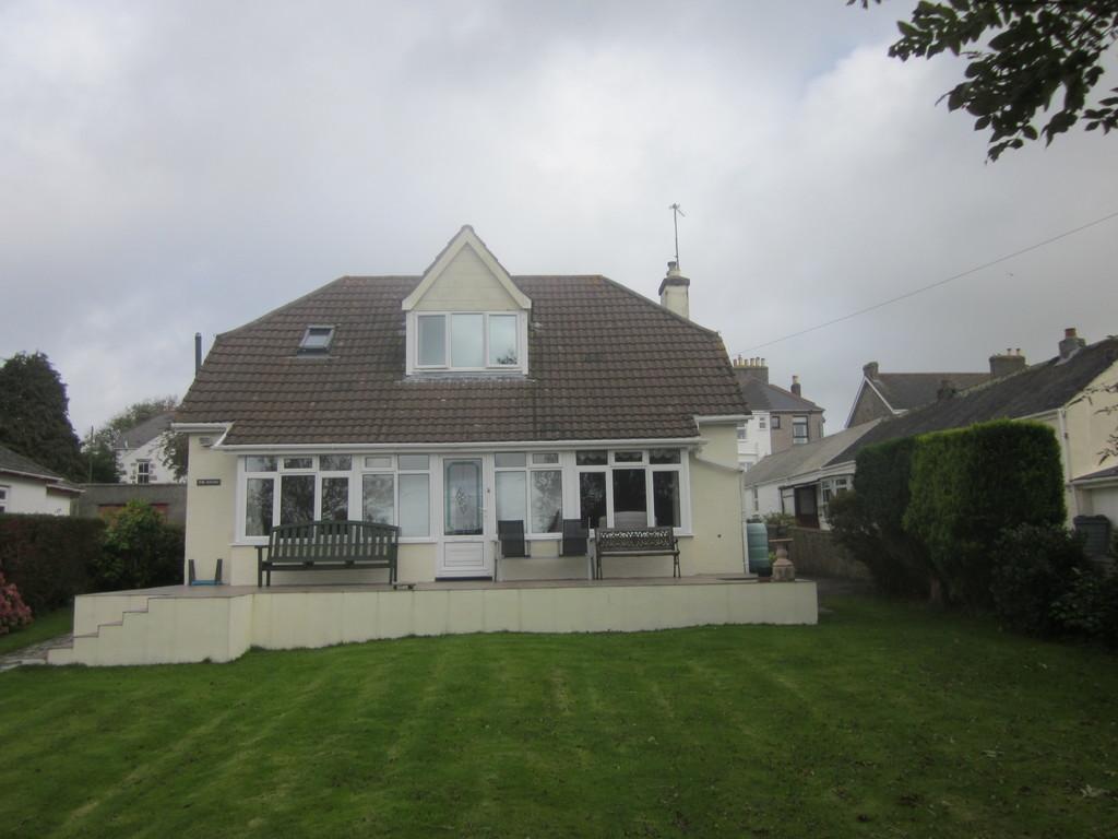 Mount Pleasant Road, Camborne 3 bed detached bungalow £280,000