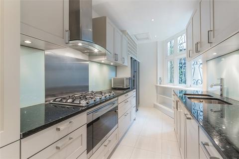 4 bedroom apartment to rent, Cadogan Square, Knightsbridge, London, SW1X