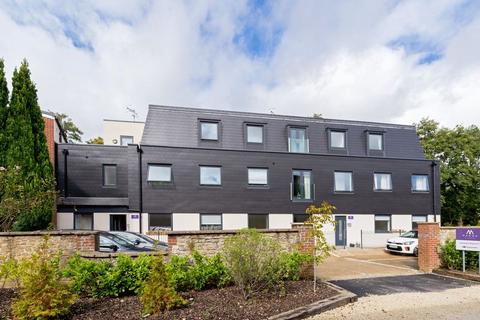 undefined, Flambard Way, Godalming GU7