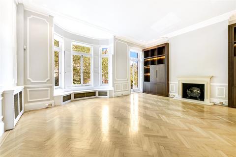 3 bedroom apartment to rent, Lennox Gardens, Knightsbridge, London, SW1X