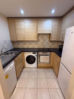 1 bedroom apartment to rent, Highfield Road, Feltham