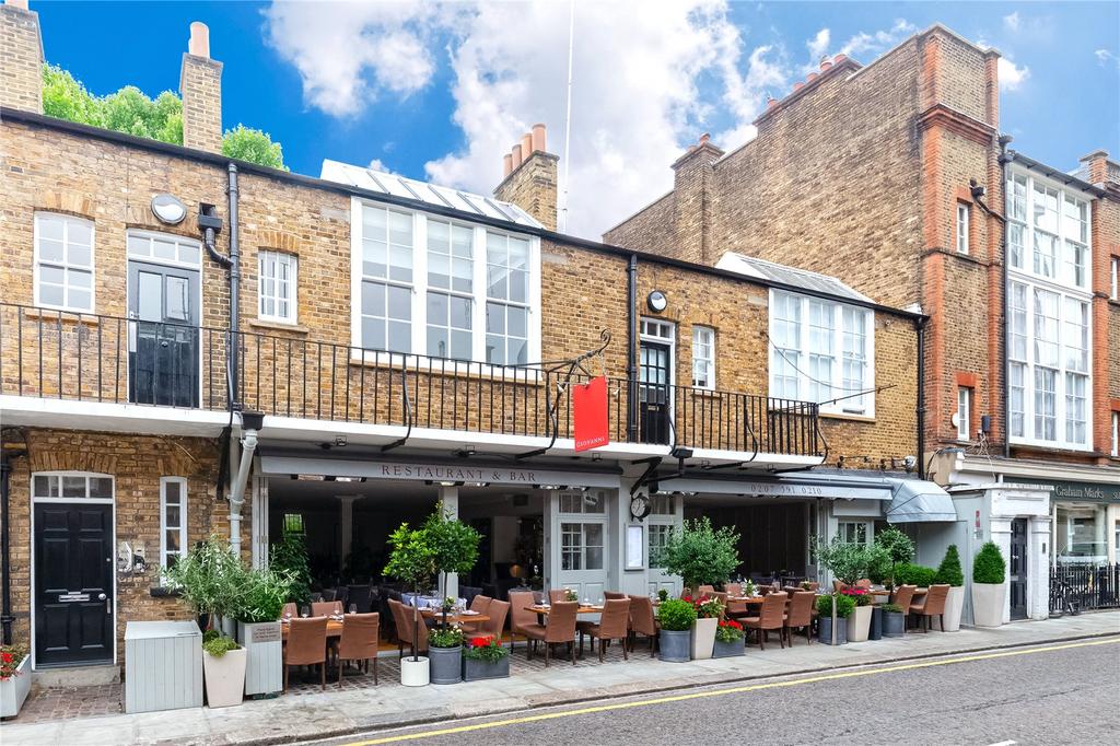Yeomans Row, Knightsbridge, London, SW3 2 bed flat to rent £2,817 pcm (£650 pw)