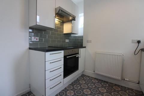 2 bedroom terraced house to rent, Rhiw Parc Road, Abertillery