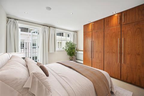 3 bedroom mews to rent, Petersham Place, South Kensington, London, SW7