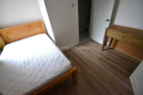 6 bedroom terraced house to rent, Norris Road, Reading