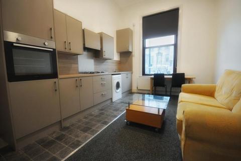 1 bedroom flat to rent, Blenheim Terrace, University, Leeds LS2 9HD