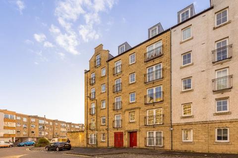 2 bedroom flat to rent, Giles Street, Leith, Edinburgh, EH6