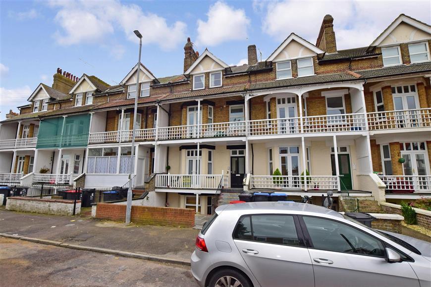 Cuthbert Road, WestgateOnSea, Kent 1 bed flat £135,000