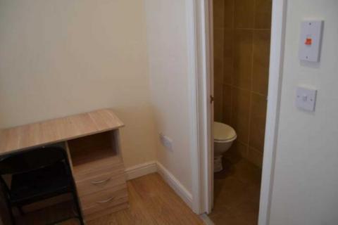 7 bedroom house to rent, Coburn Road, Cardiff