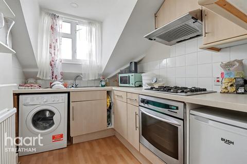 undefined, Gleneldon Road, Streatham SW16