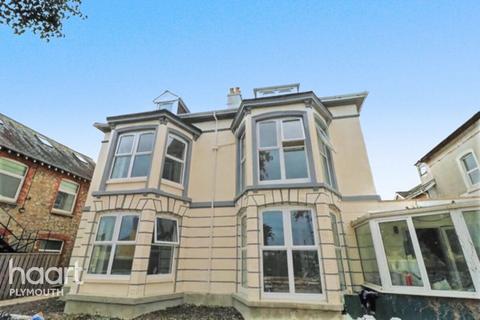 undefined, De la Hay Avenue, Plymouth
