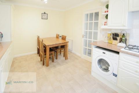 3 bedroom terraced house to rent, Hawthorne Lodge, Ashley Road