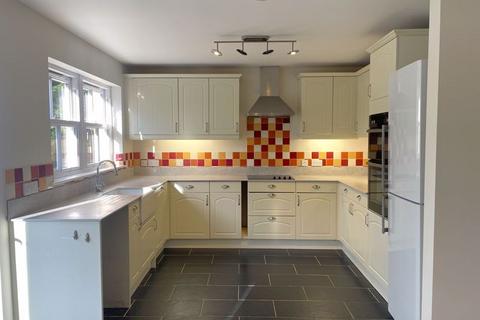 3 bedroom house to rent, 2 Maycroft Place, Mayfield