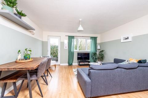 29 Brangwyn Crescent, London, SW19 2UA