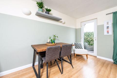 29 Brangwyn Crescent, London, SW19 2UA