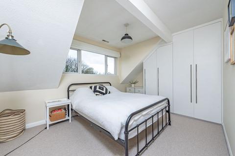 29 Brangwyn Crescent, London, SW19 2UA