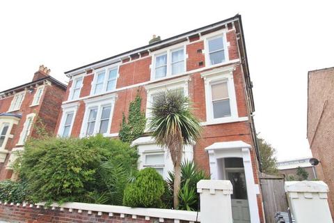 2 bedroom apartment to rent, Victoria Grove, Southsea