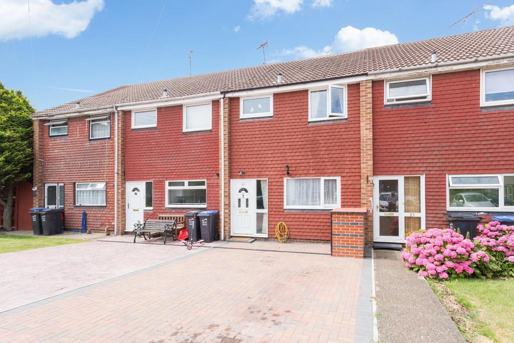 Crossways Avenue, Margate 3 bed terraced house £895 pcm (£207 pw)