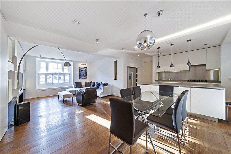 Kitchen / Reception