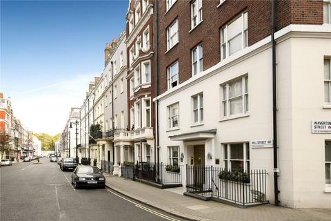 Studio to rent, Hill Street, Mayfair, London, W1J