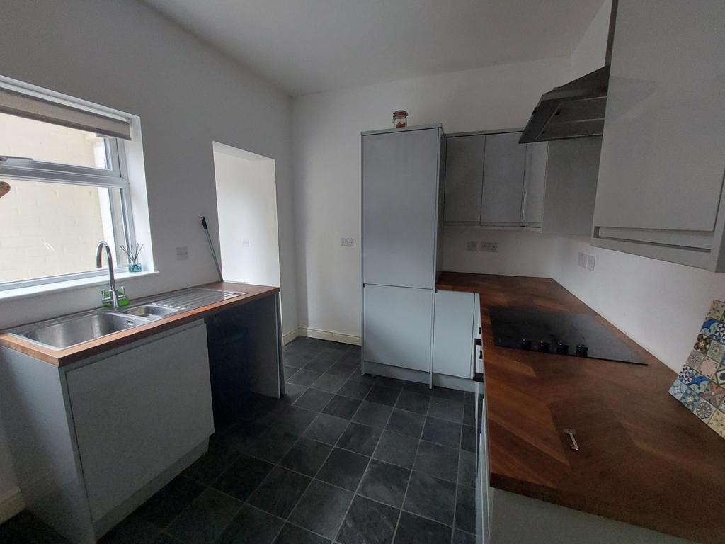 Perth Street West, Hull, HU5 2 bed end of terrace house to rent £575