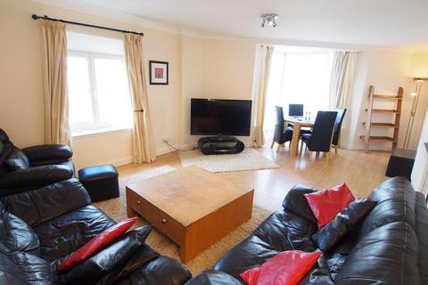 3 bedroom flat to rent, Ivory Court, Hutcheon Street, AB25