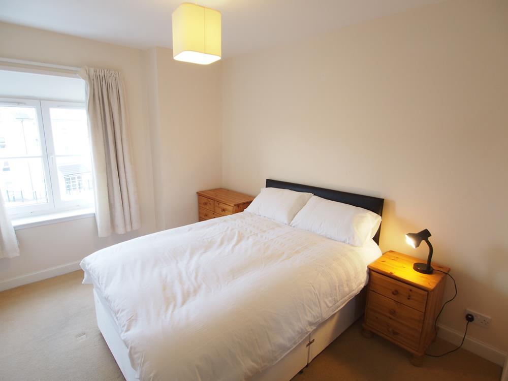 Bedroom 2 (2)