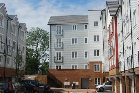 2 bedroom apartment to rent, Crabapple Road, Tonbridge TN9