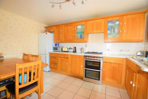 undefined, Old Manor Road, Southall