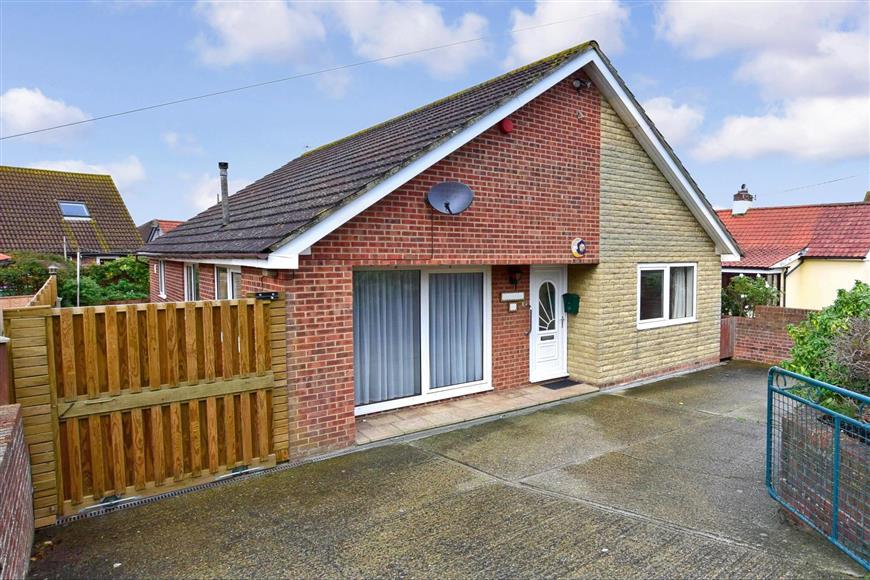 Coast Drive, Greatstone, New Romney, Kent 3 bed detached bungalow £