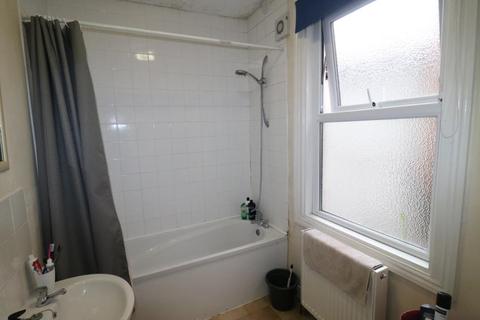 2 bedroom apartment to rent - Wordsworth Parade, Hornsey, N8