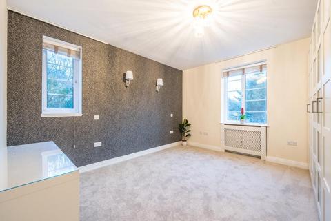 3 bedroom flat to rent, Heathway Court,  Finchley Road,  London,  NW3