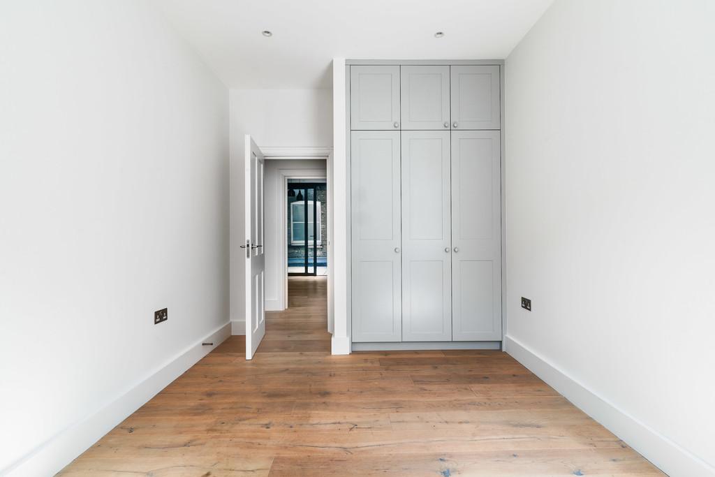 Long Acre bedroom