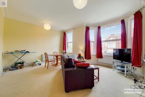 2 bedroom flat to rent - Bernard Gardens, Wimbledon, SW19 7BE