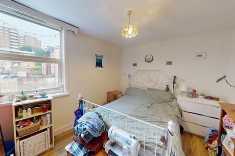 2 bedroom terraced house to rent, Albion Street, City Centre, Brighton, BN2